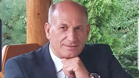Primar din Teleorman, acuzat de agresiune! Tânăra de 17 ani i-a povestit tot iubitului ei: „S-a luat cu mașina după ea”